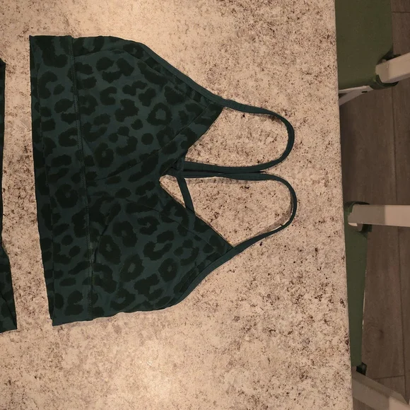 Green Leopard-Print High-Waist Women’s Shorts - Picture 7 of 14